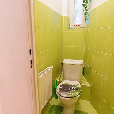 Apartment Jet Hottub - Washer&dryer - 12min Center - 160mbs Wifi *